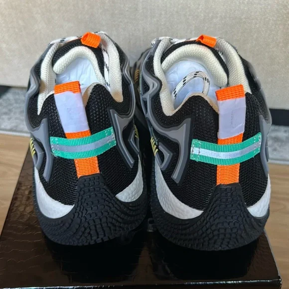 John Geiger 004Sneaker